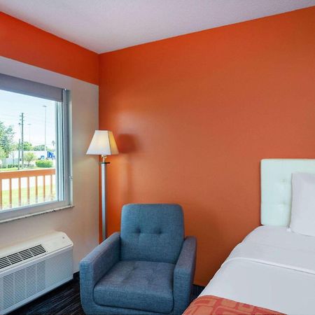 Howard Johnson By Wyndham Vero Beach/I-95 Exteriör bild