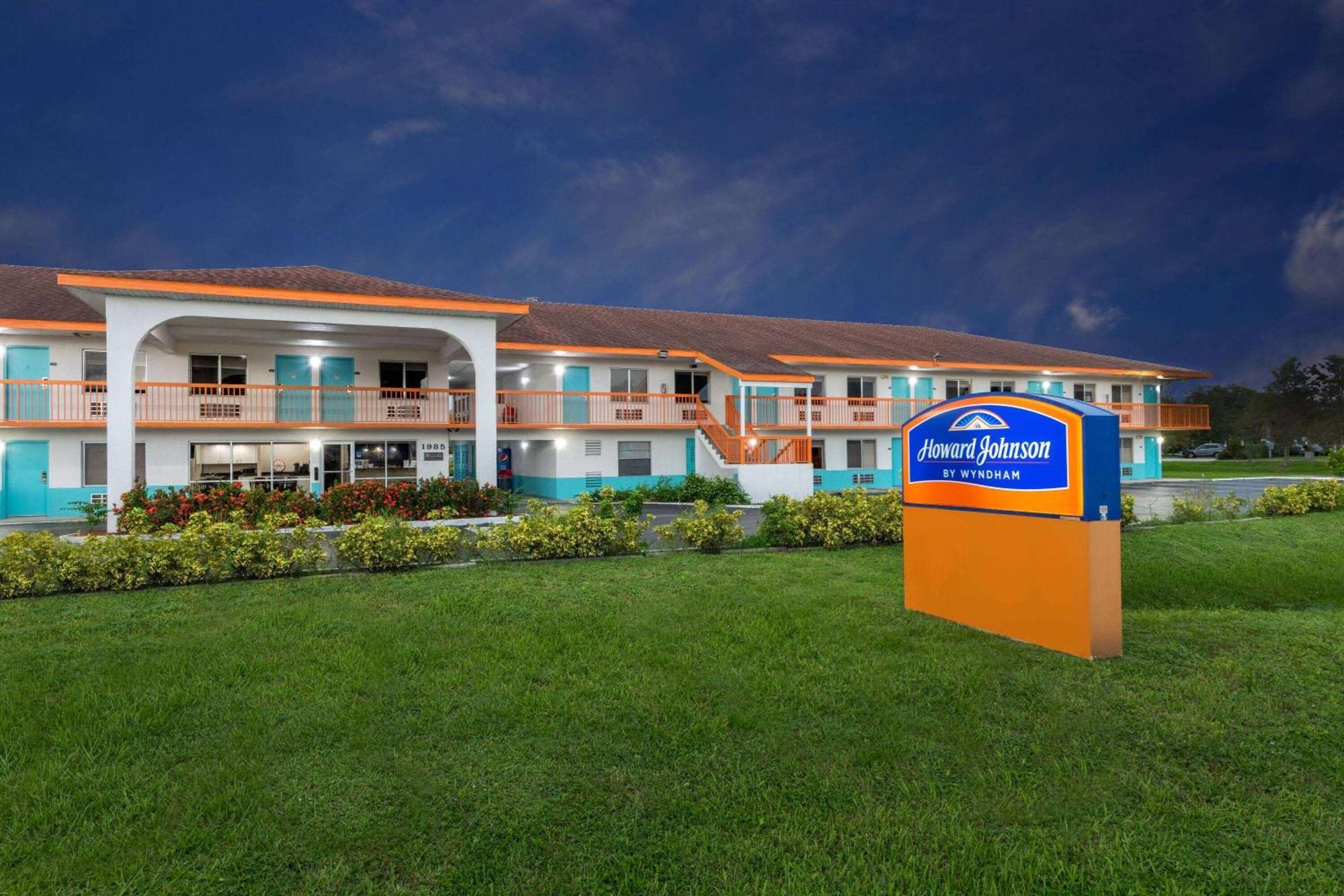 Howard Johnson By Wyndham Vero Beach/I-95 Exteriör bild