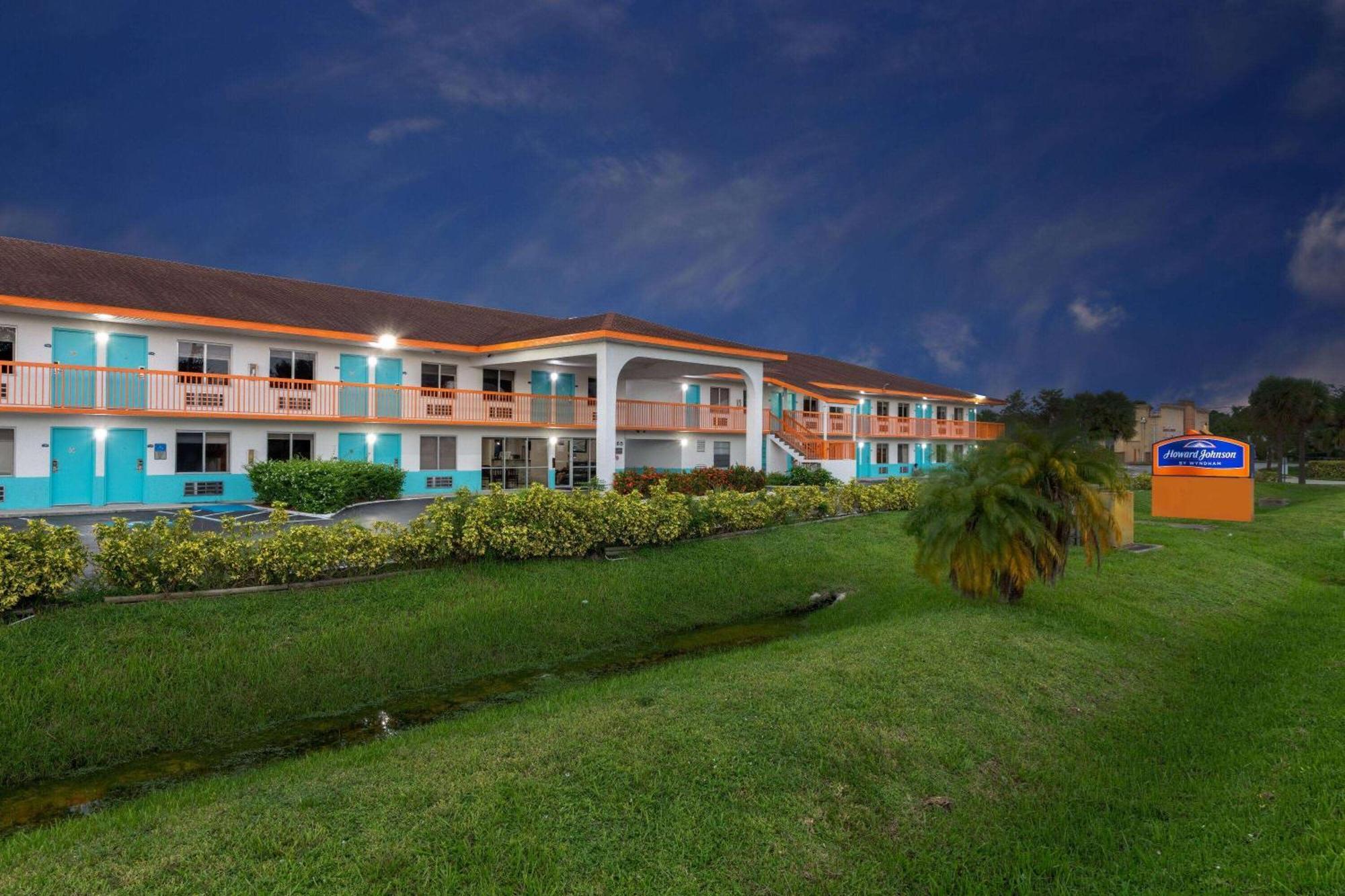 Howard Johnson By Wyndham Vero Beach/I-95 Exteriör bild
