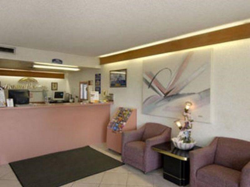 Howard Johnson By Wyndham Vero Beach/I-95 Inreriör bild
